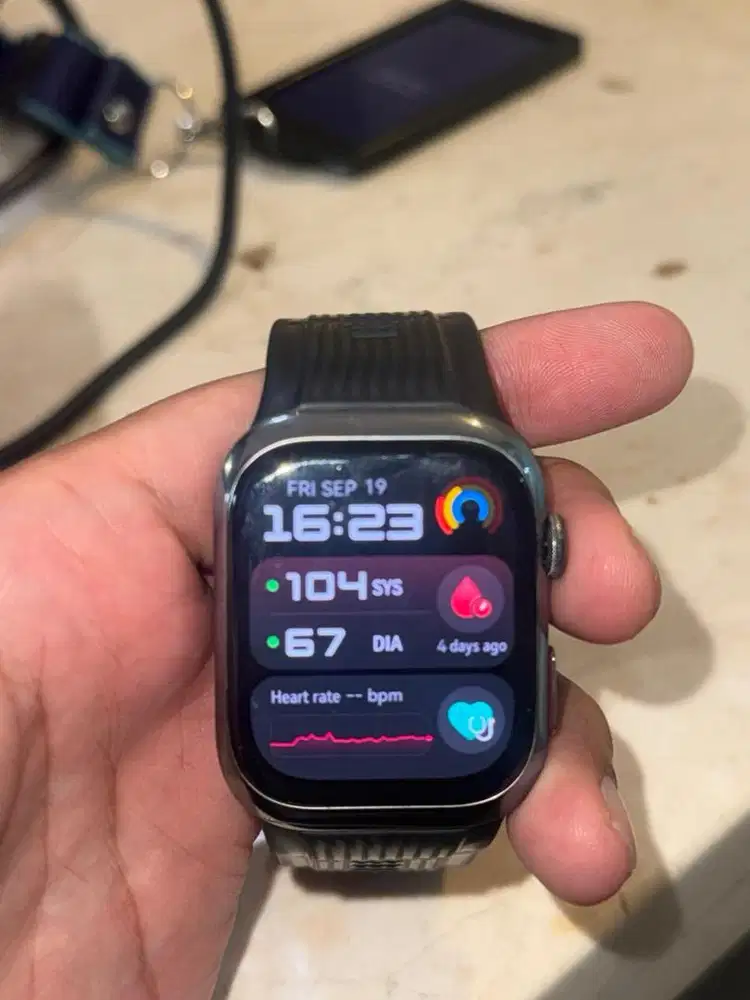 Huawei D2 Smartwatch (Seken Mulus)