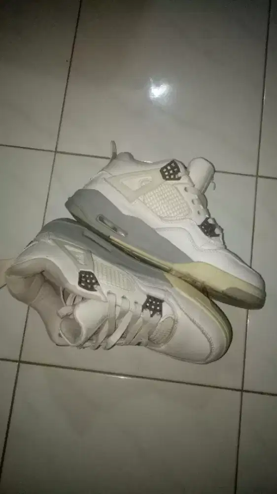 Sepatu jordan 4 bekas sise 40