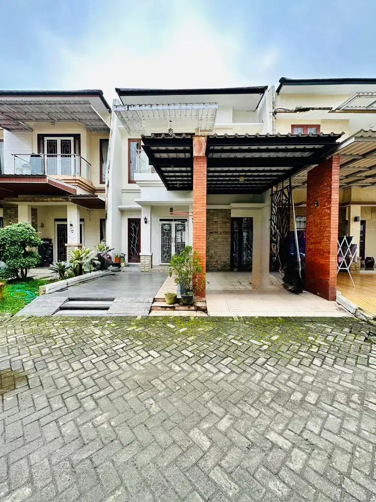 RUMAH SIAP HUNI DALAM KOMPLEK JLN FLAMBOYAN