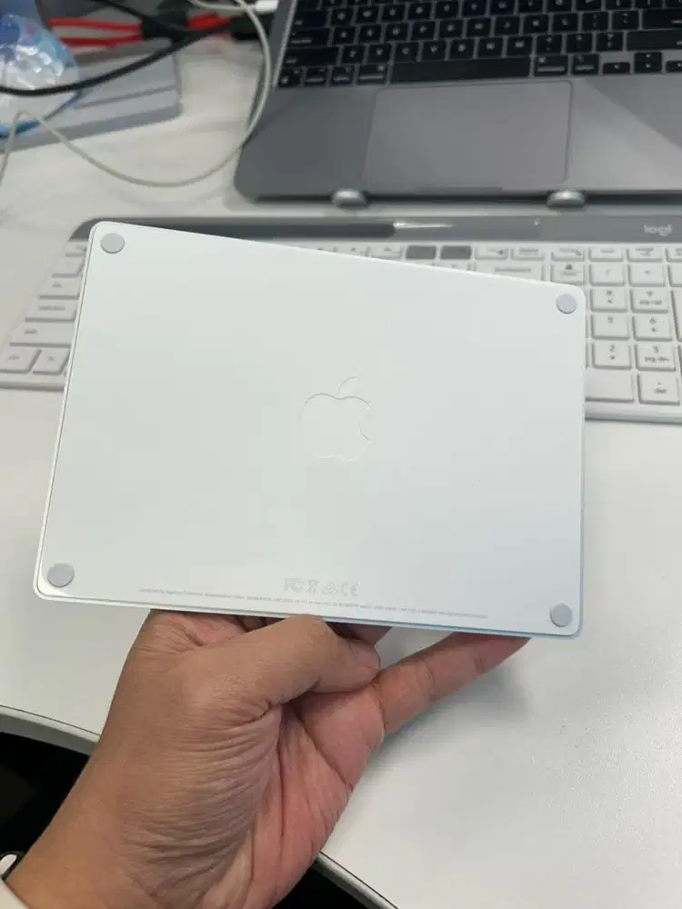 Apple Magic Trackpad 2
