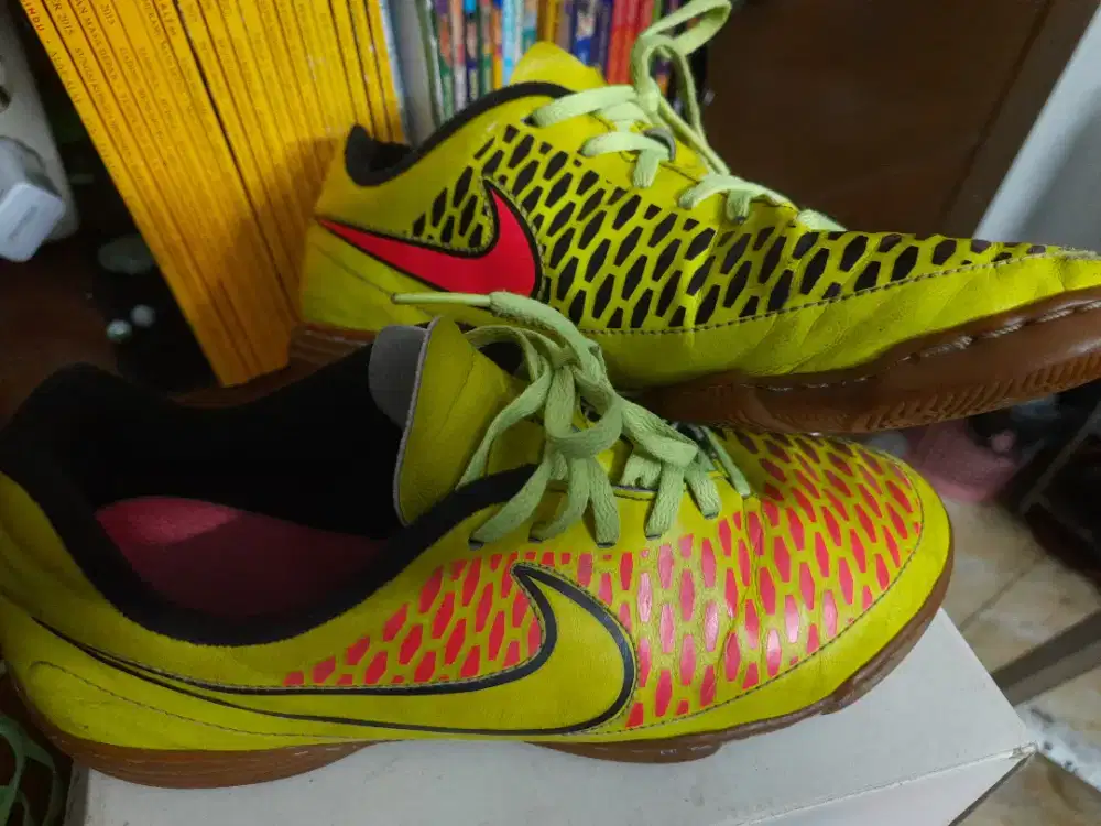 Sepatu Futsal Anak Nike Magista mulus