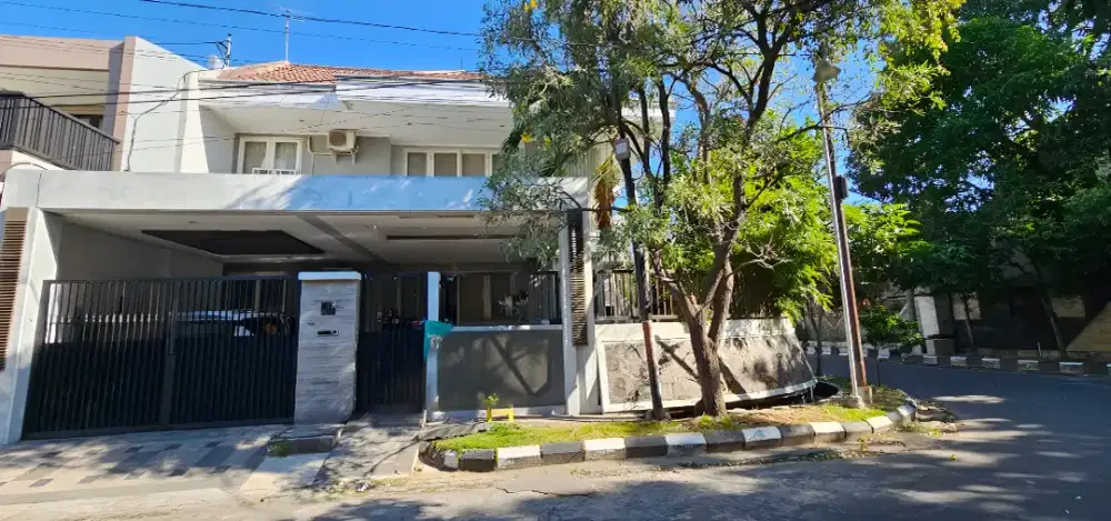 Bu cepat - terjual hook rumah Sutorejo prima