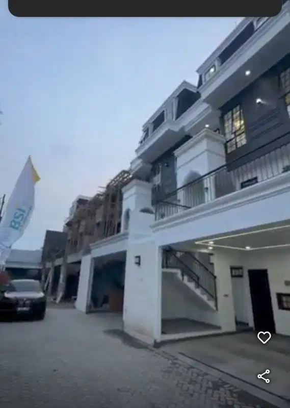 Rumah Modern Clasic,Privat Pool dan Lift