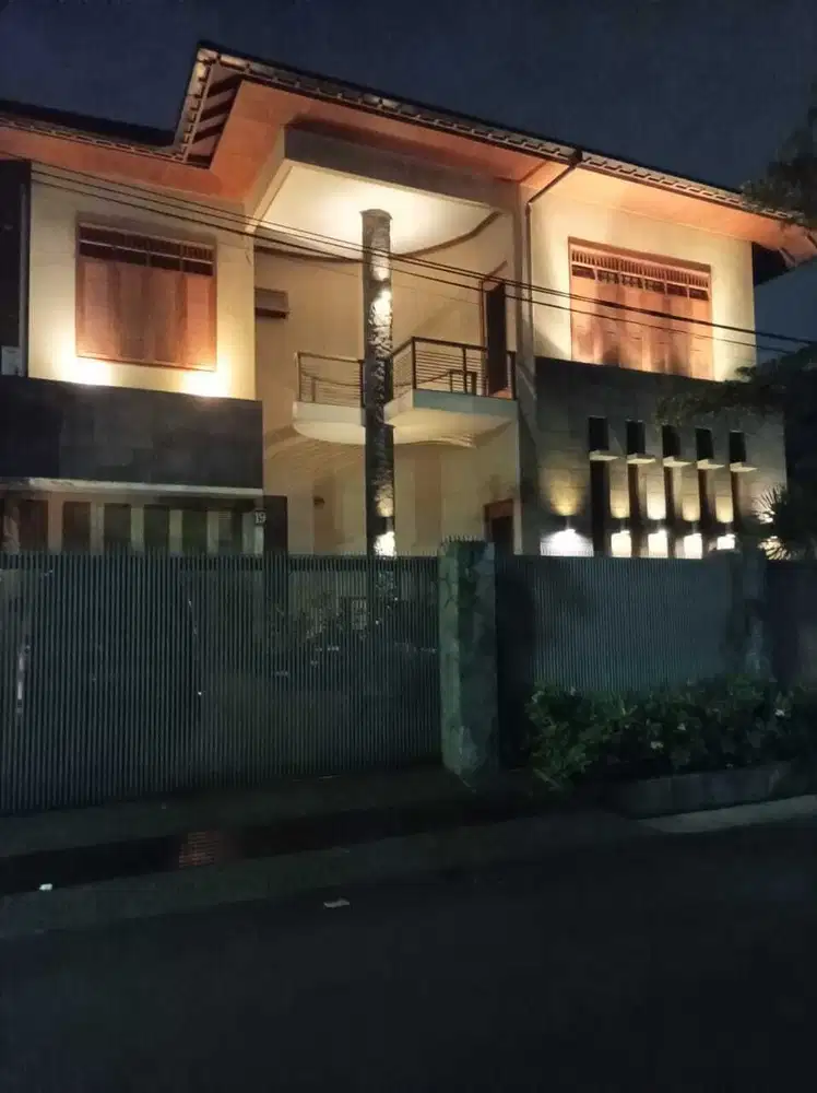 8M nego Rumah Mewah pusat kota Alun-Alun Bandung Otista lt 450 lb 600