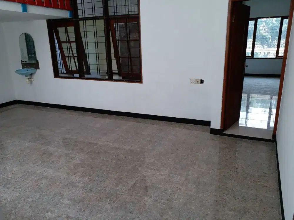 1,7 M nego Dijual cepat Rumah TKI 1 taman kopo indah lt 165 lb 400 SHM