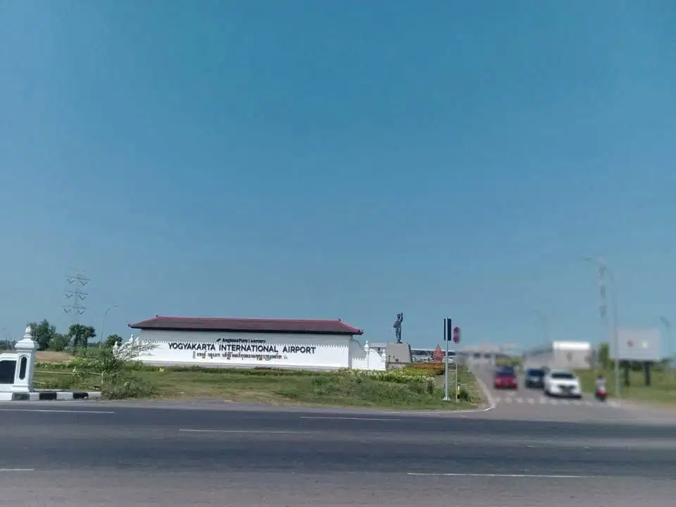 5 Menit Bandara YIA, Tanah Jogja Barat ,SHM Cocok Homestay Asri