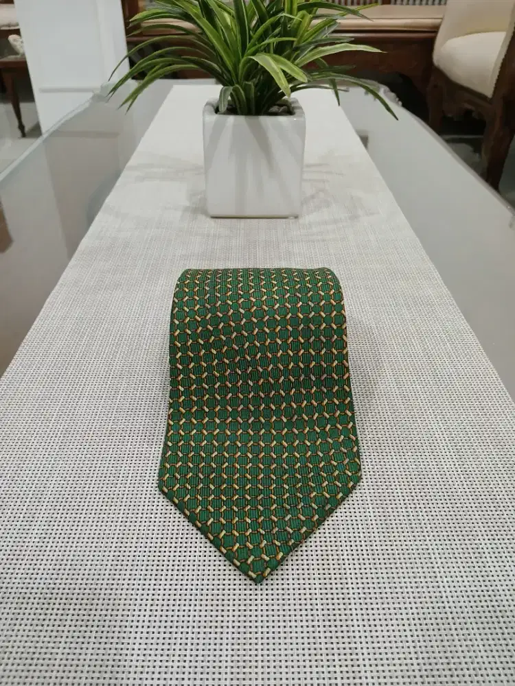 Dasi Premium €T1€NN€ 41GN€R