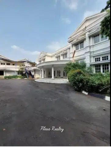 Gedung Ex Sekolah Internasional BAWAH NJOP Jl. Kemang Timur, Jakarta