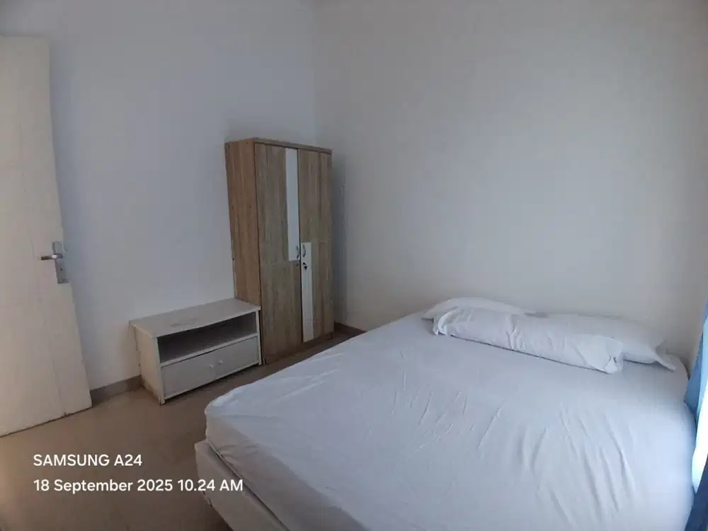 DISEWA RUMAH TAHUNAN HARGA MURAH FURNIS TAMPAK SIRING SENTUL CITY SSR020