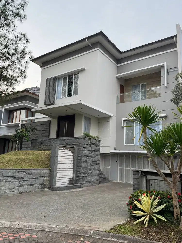 Rumah Mewah KBP Kota Baru Parahyangan Tatar Larang Tapa