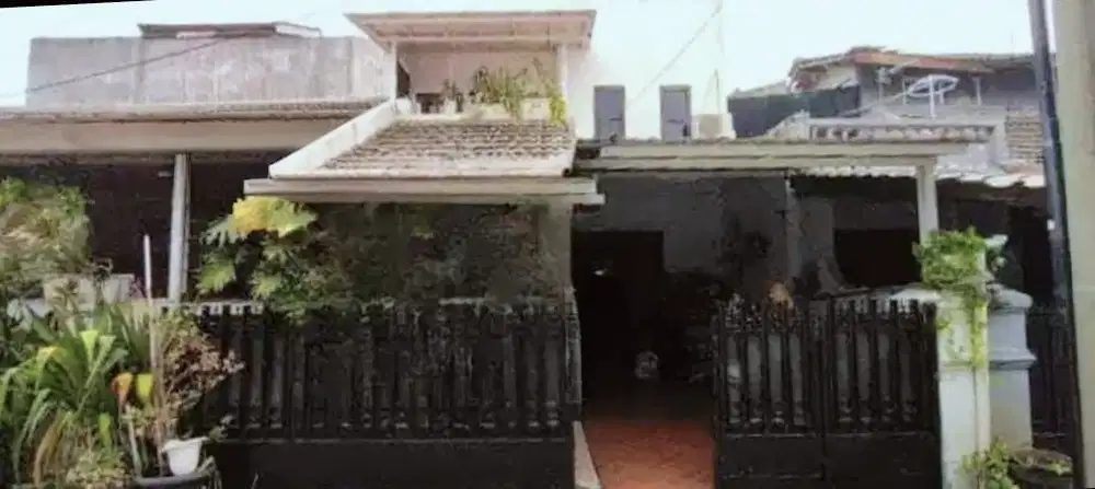 RUMAH 2 LANTAI DALAM PERUMAHAN DEKAT UNIV PAMULANG