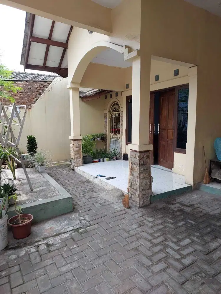 Rumah Nyaman di Taman Cibaduyut Indah 1