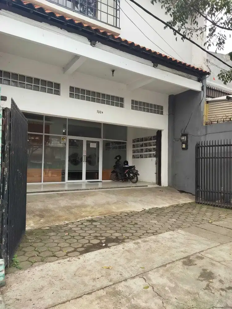 Jual Sewa Ruko Strategis Jalan Raya Moh Toha dekat Pintu Mekar Wangi