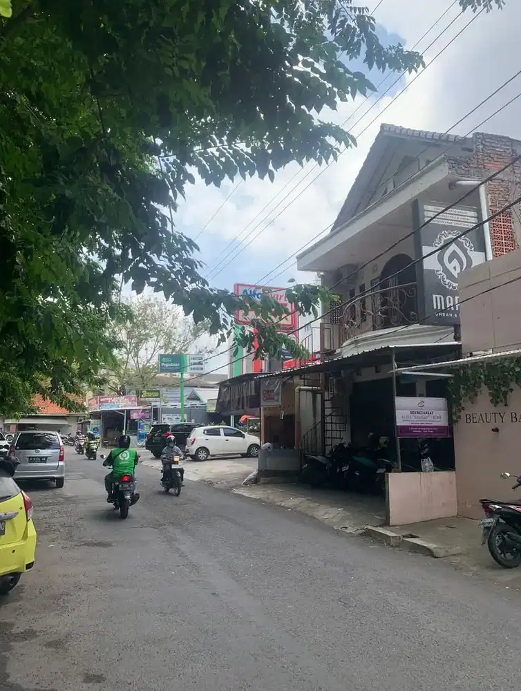 Ruko Tengah Kota depan RS Roemani Jl. Wonodri Sendang Raya, Semarang