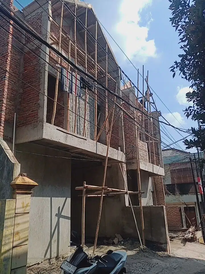 Rumah cijantung,strategis dan bebas banjir