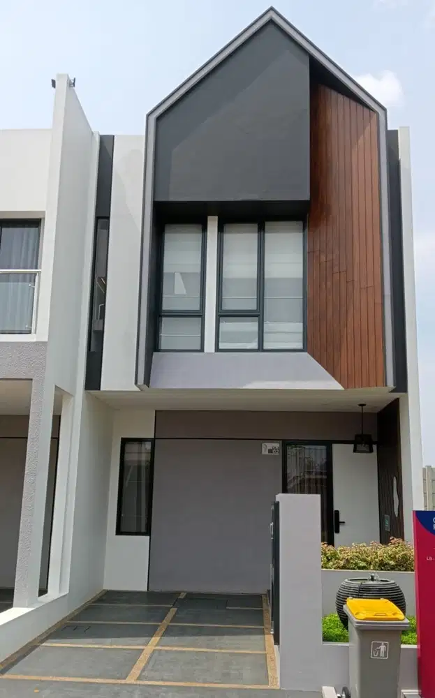 Rumah mewah 2 lantai exlusif lokasi dekat stadion jis sunter
