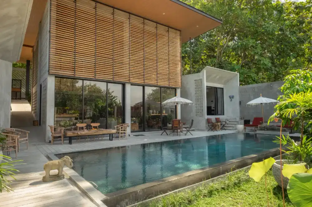 Rumah berkonsep Villa Industrial modern di kawasan wisata Kasongan