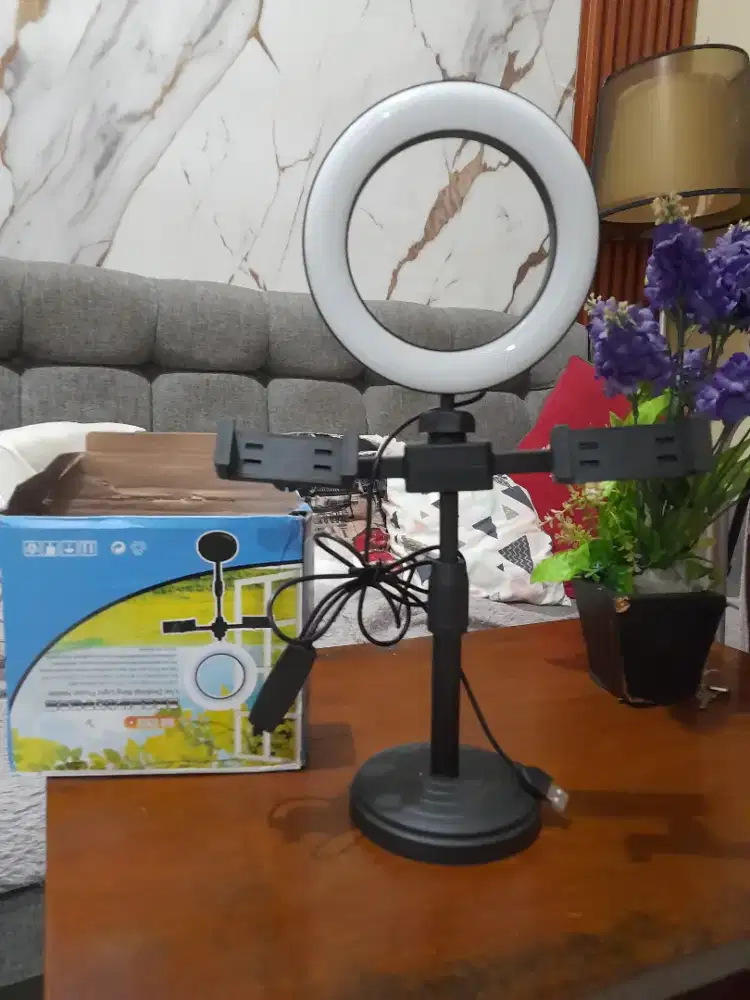 Tripod 2hp ada Lampu buat Jualan Live