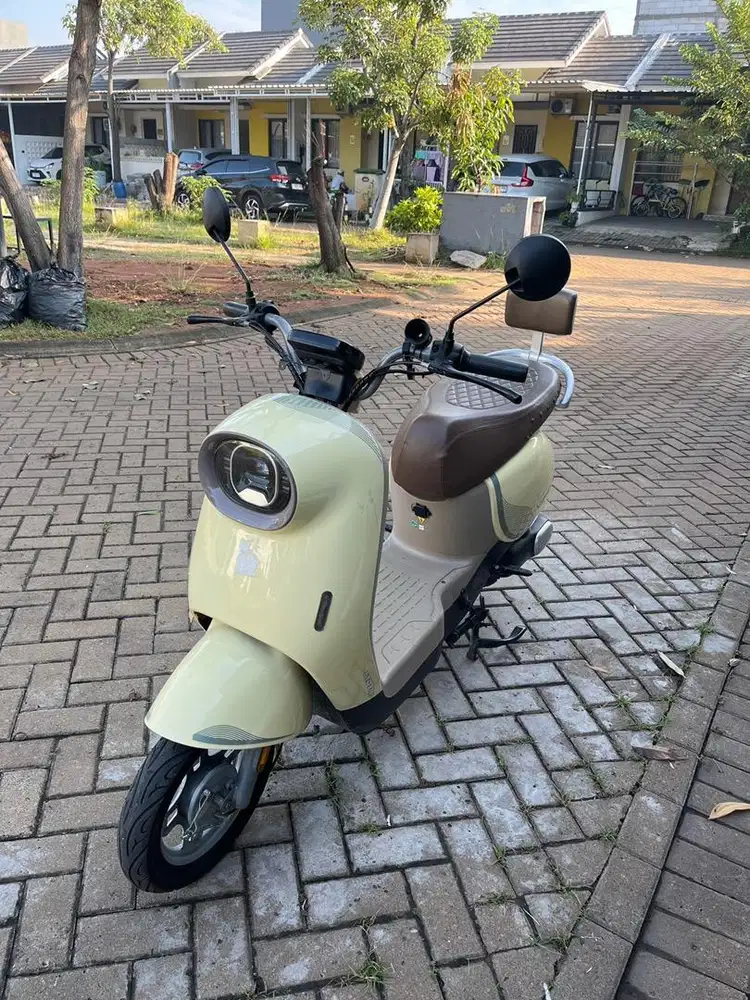 Sepeda listrik / motor listrik varilux pro nfc