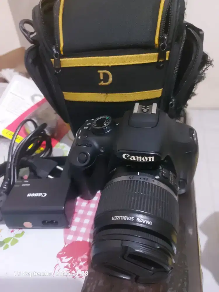 Camera canon 1200d