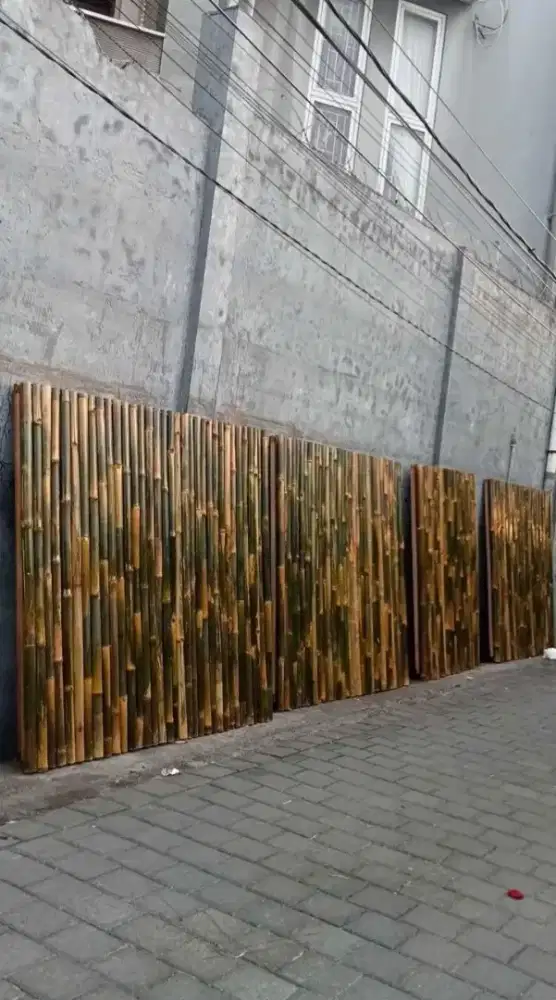 Pagar Bambu Halus dan Lurus