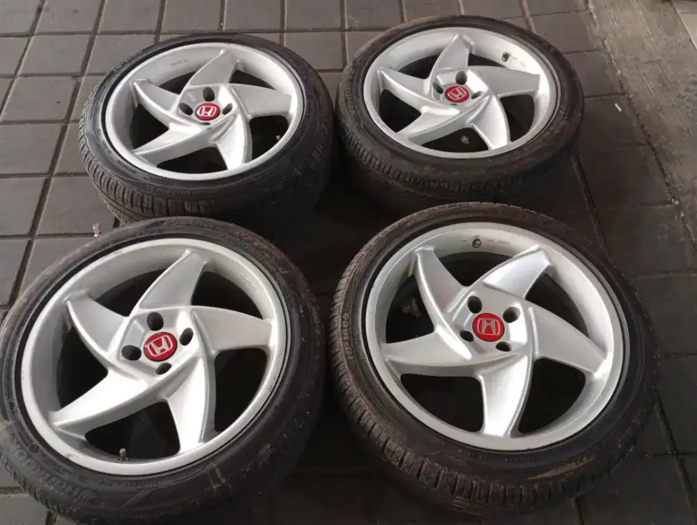 Velg Alpha Throwing R17 Mobilio,Freed,jazz,Vios,Yaris,limo,BMW e30,dkk