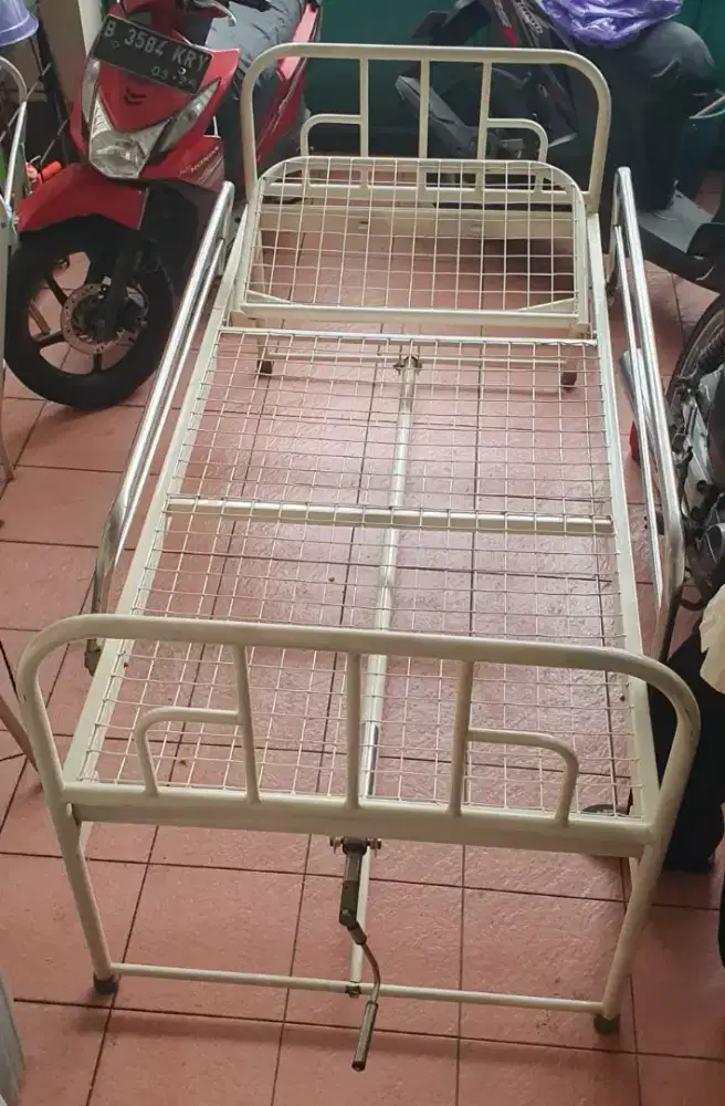 Jual tempat tidur orang sakit