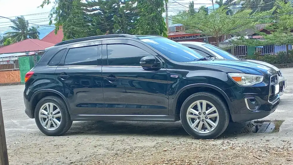 MITSUBISHI OUTLANDER SPORT