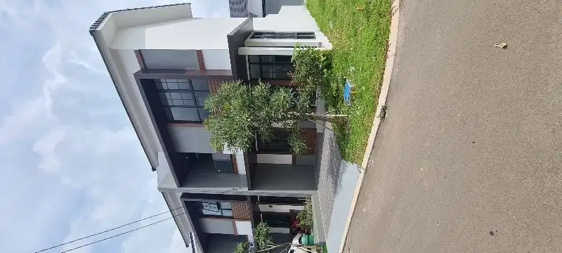 Rumah 2 lantai dekat tol
