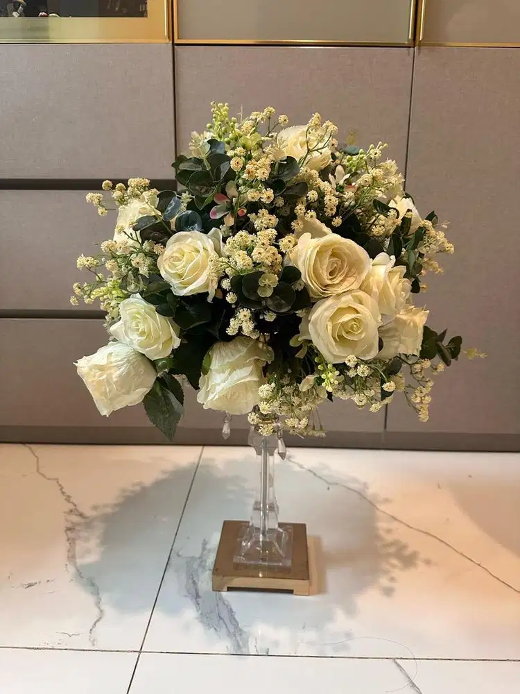 Bunga hiasan ruangan