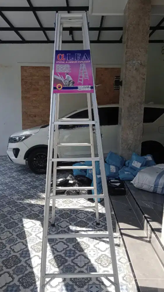 Tangga Lipat Aluminium