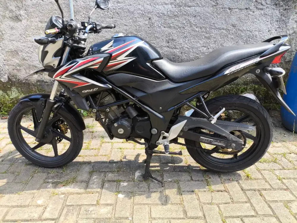 Honda CB150 R Streeet Fire
