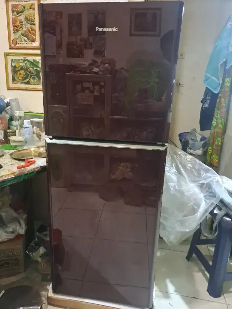 Kulkas 2 pintu second mulus PANASONIC NR B229S