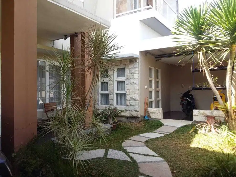 RUMAH MEWAH SIAP HUNI SUDIMORO TERMURAH