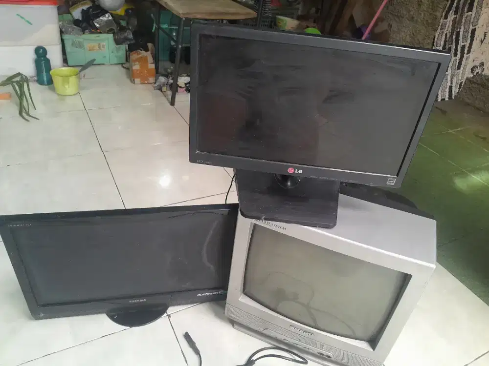 1 paket TV Tabung, TV LCD dan monitor PC