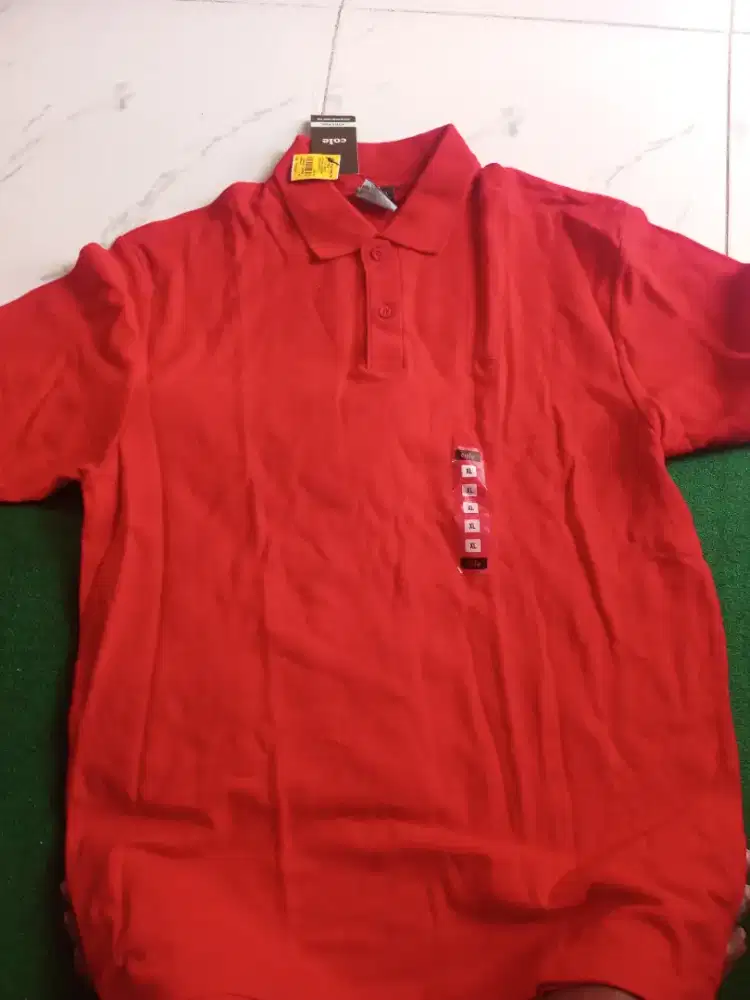 Di Jual Kaos Berkerah kondisi Baru ukuran XL