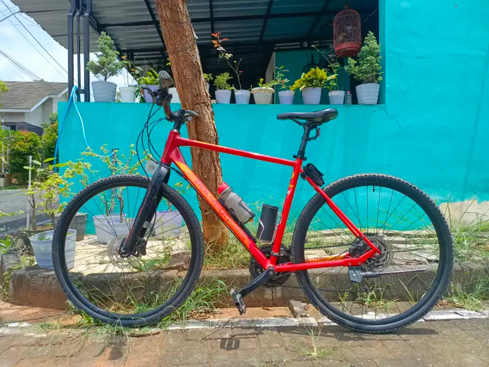 Sepeda Hybrid Polygon heist