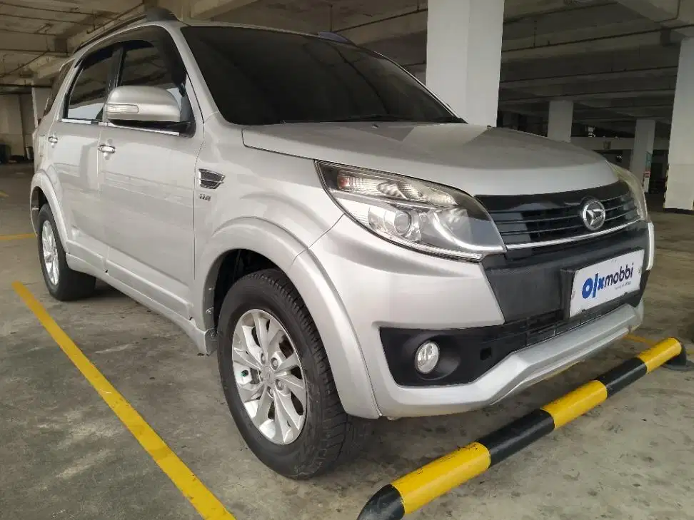 DP RENDAH Daihatsu Terios 1.5 R Bensin-MT 2017 UFSS