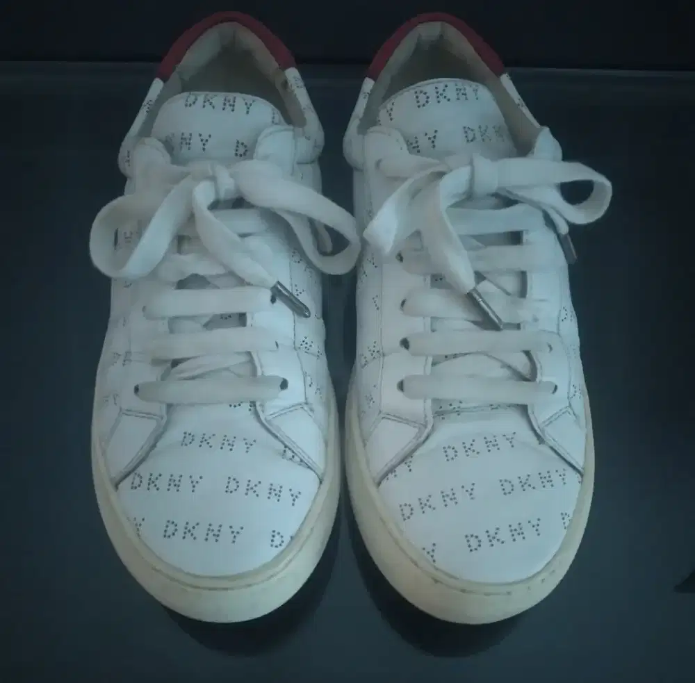 DKNY casual original no.36