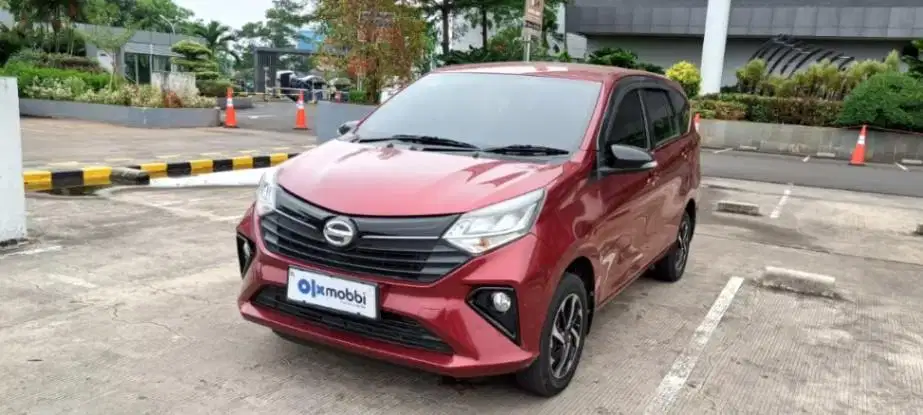 Like New -  Daihatsu Sigra 1.2 R Bensin MT 2023 Merah UQ