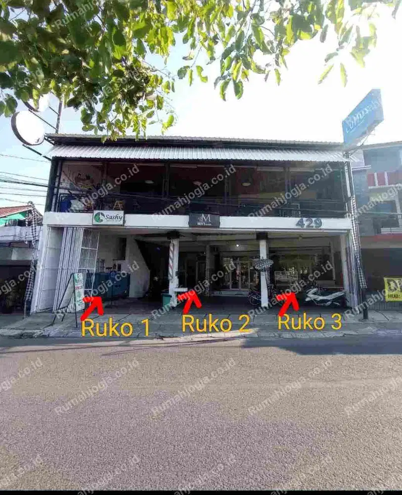 ruko usaha pinggir jalan nologaten dangat strategis untuk segala usaha