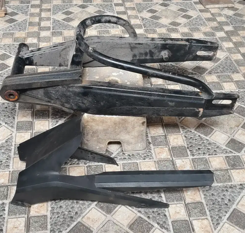 Swing Arm CB150R 2017 ORI AHM copotan + Cover rantai