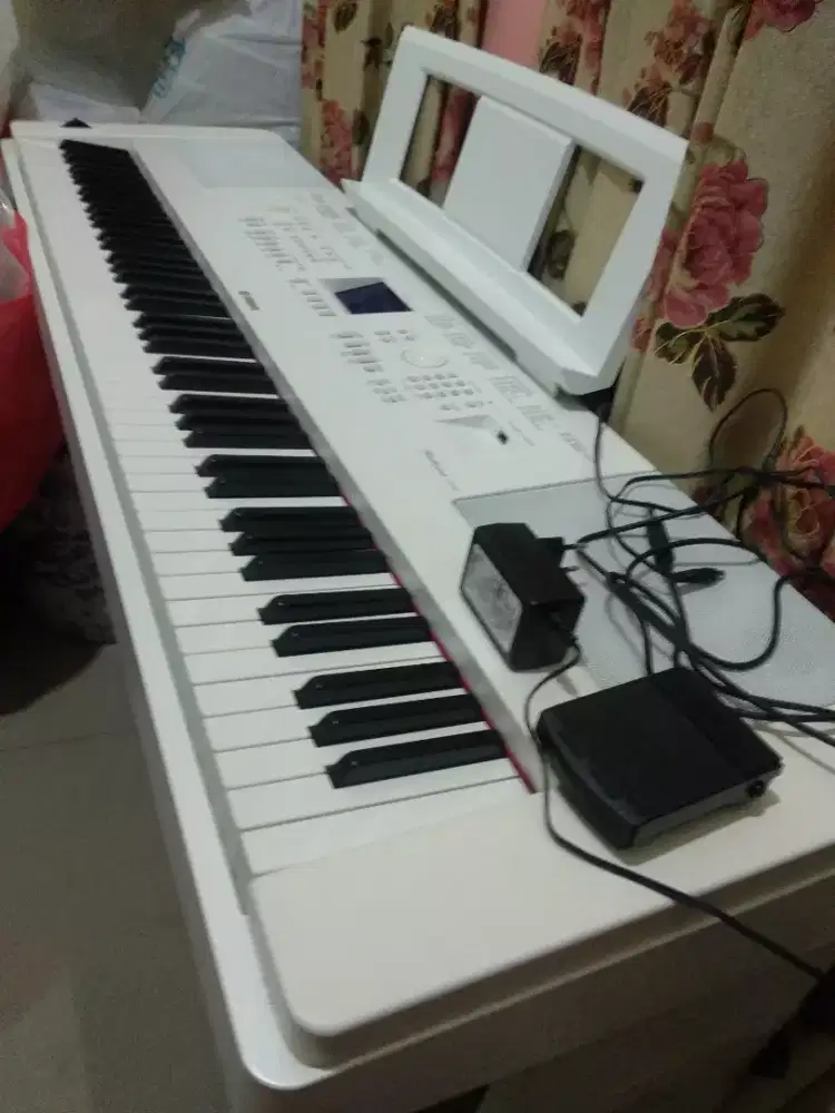 Dijual Piano Elektrik dgn Kondisi Seken Mulus