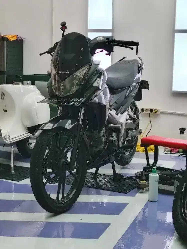 Honda CS1 2009 black mesin istimewah terawat km rendah pajak on