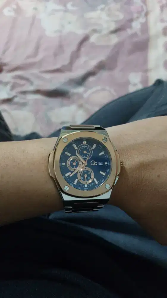 Jam tangan gc kondisi mulus fullset pas beli 10jt an