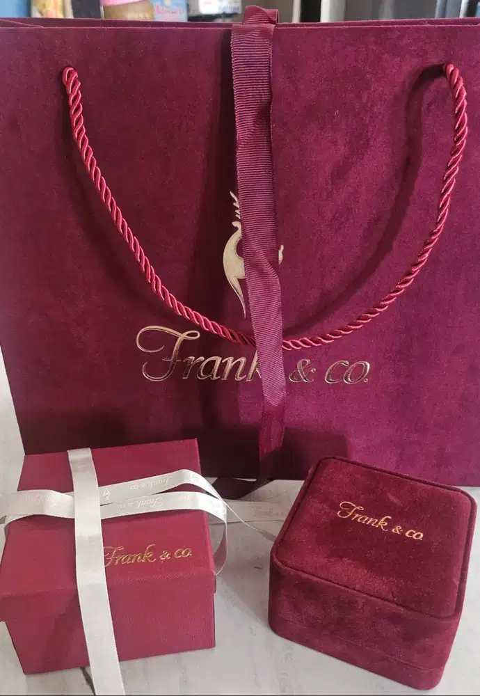 Box Kalung Frank & Co Original - Bekas