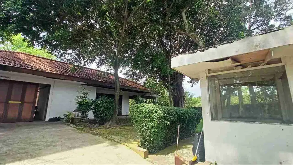 Rumah Dan Bangunan Area Ciumbuleuit Dalam Komplek Elite Lokasi Strategis