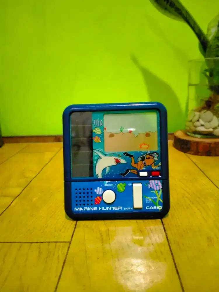 Game Jadul 1983 Casio CG-50  Shark Marine Hunter Portable