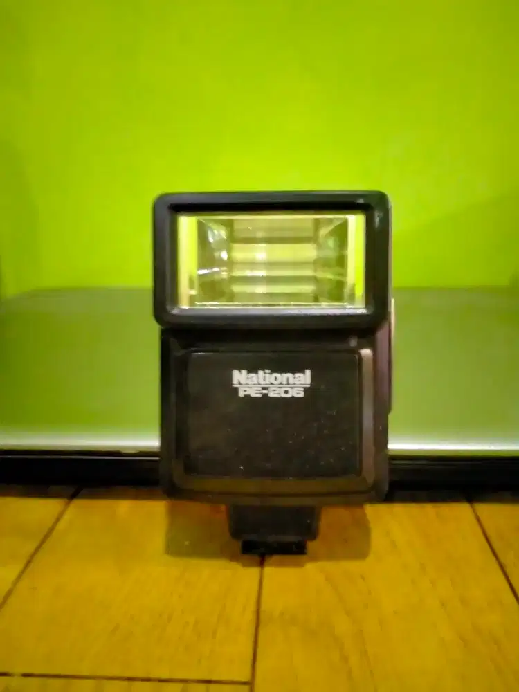 Flash/Blits Kamera SLR dan DSLR Merk National PE-206