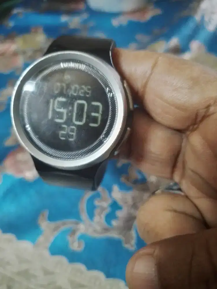 Jam tangan sport kalenji